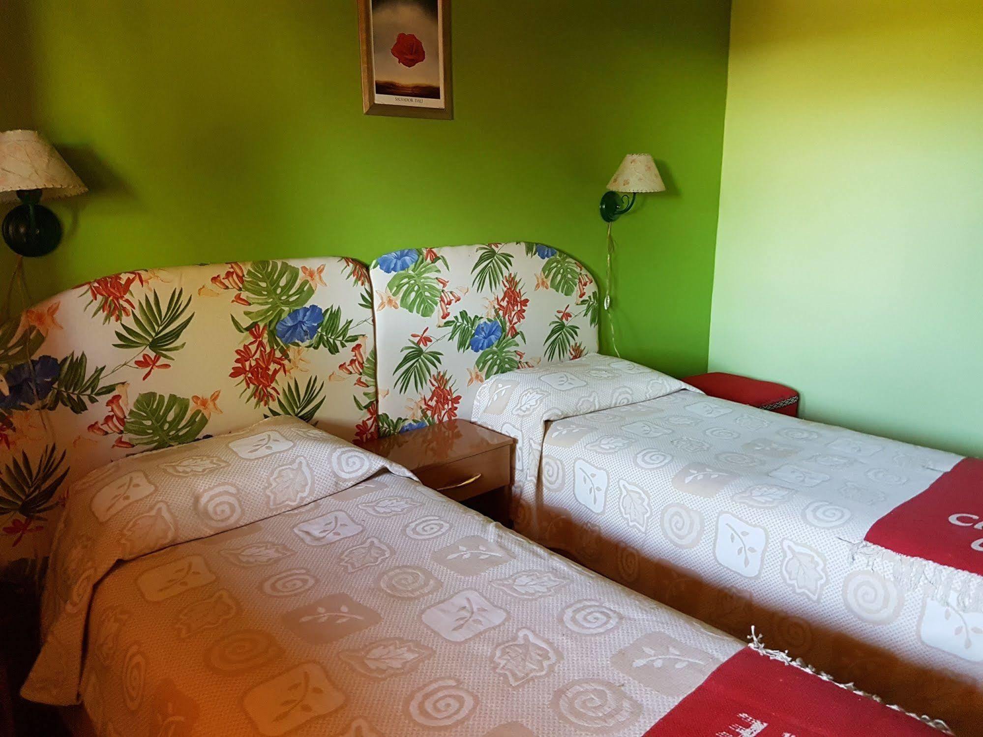 Cabanas Normana Inn El Calafate Bagian luar foto